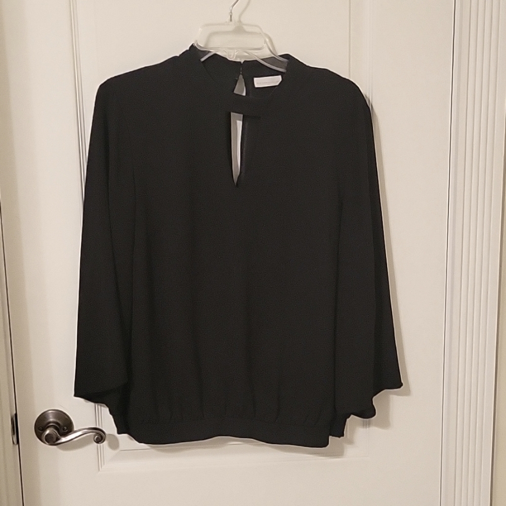 New York Collection size L. Black crepe blouse.